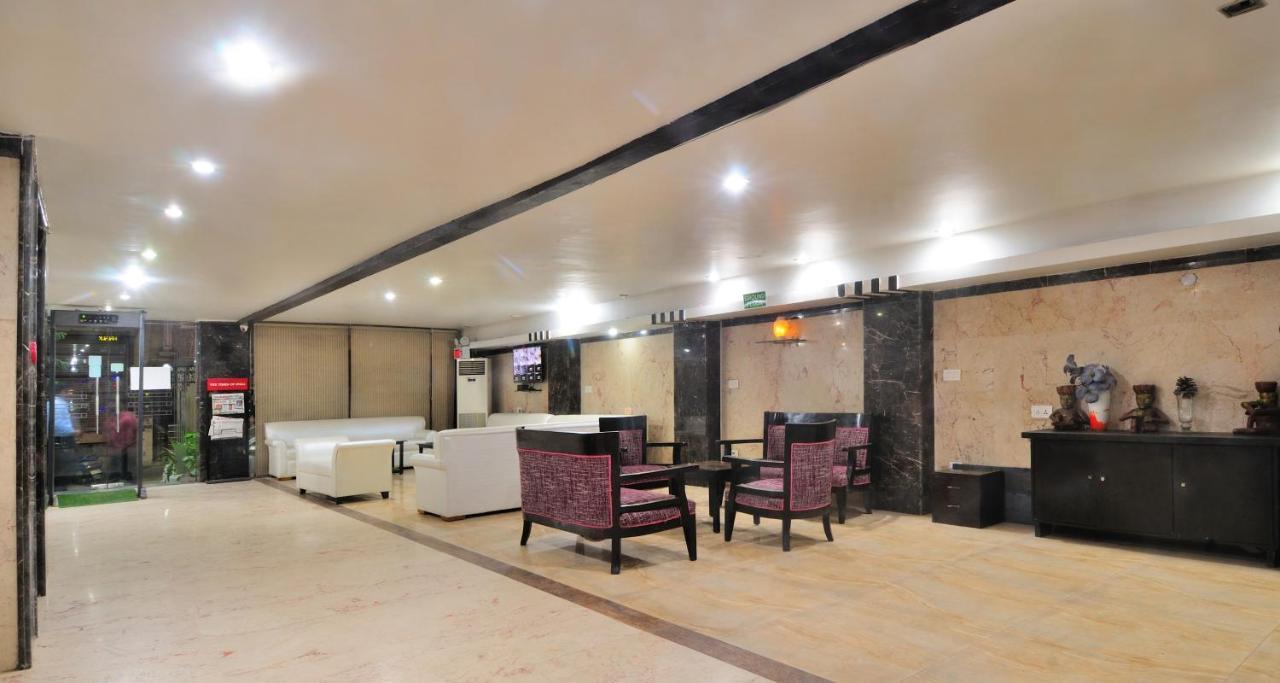 דלהי The Bonlon Inn-Near Blk Hospital מראה חיצוני תמונה