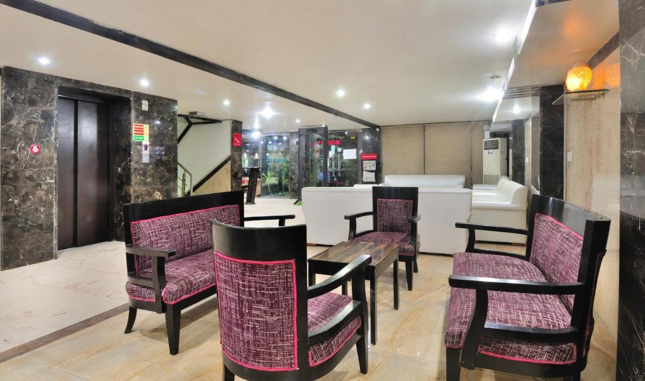 דלהי The Bonlon Inn-Near Blk Hospital מראה חיצוני תמונה