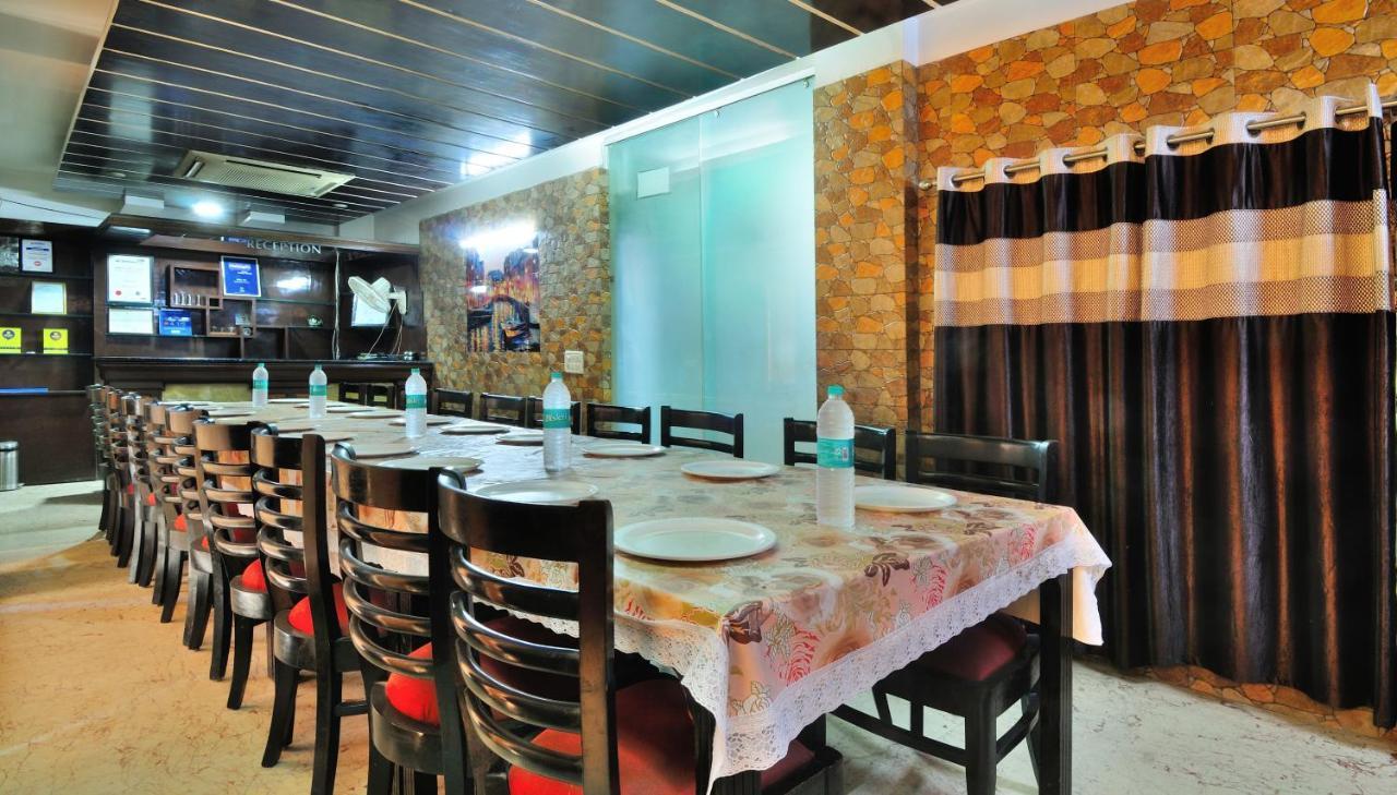 דלהי The Bonlon Inn-Near Blk Hospital מראה חיצוני תמונה